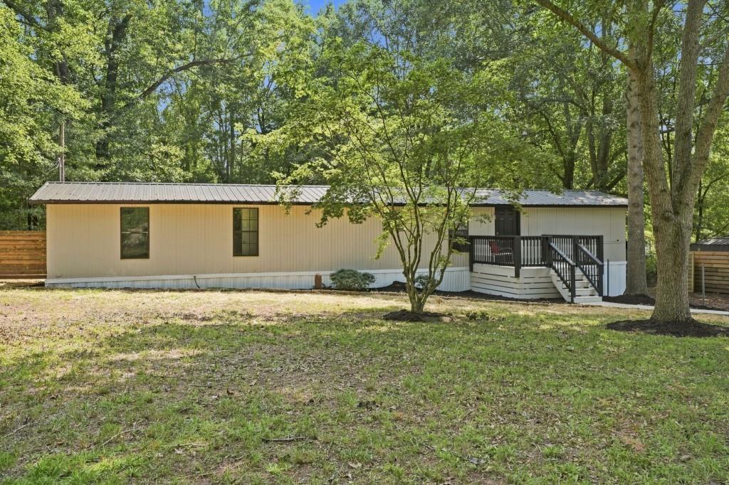 61 Brett Ln., Temple, GA 30179