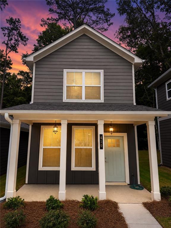 410 Dempsey Dr., Fayetteville, GA 30214