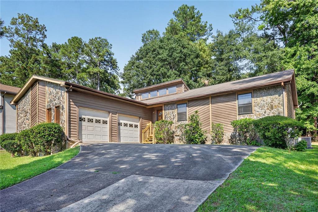 5805 Vernier Dr., Atlanta, GA 30349