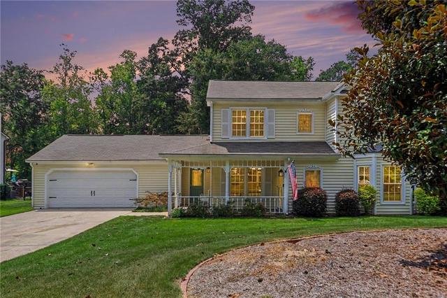 New Homes For Sale This Week That Attend Booth Middle School: September 4th to September 10th