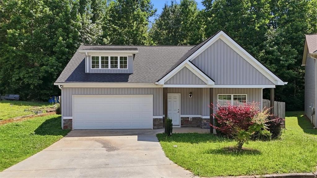 785 Dawn Pl., Alto, GA 30510