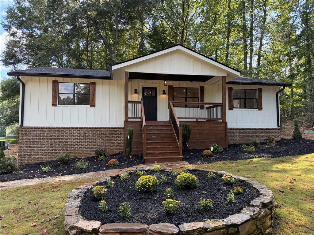 395 George Gray Ln., Waleska, GA 30183