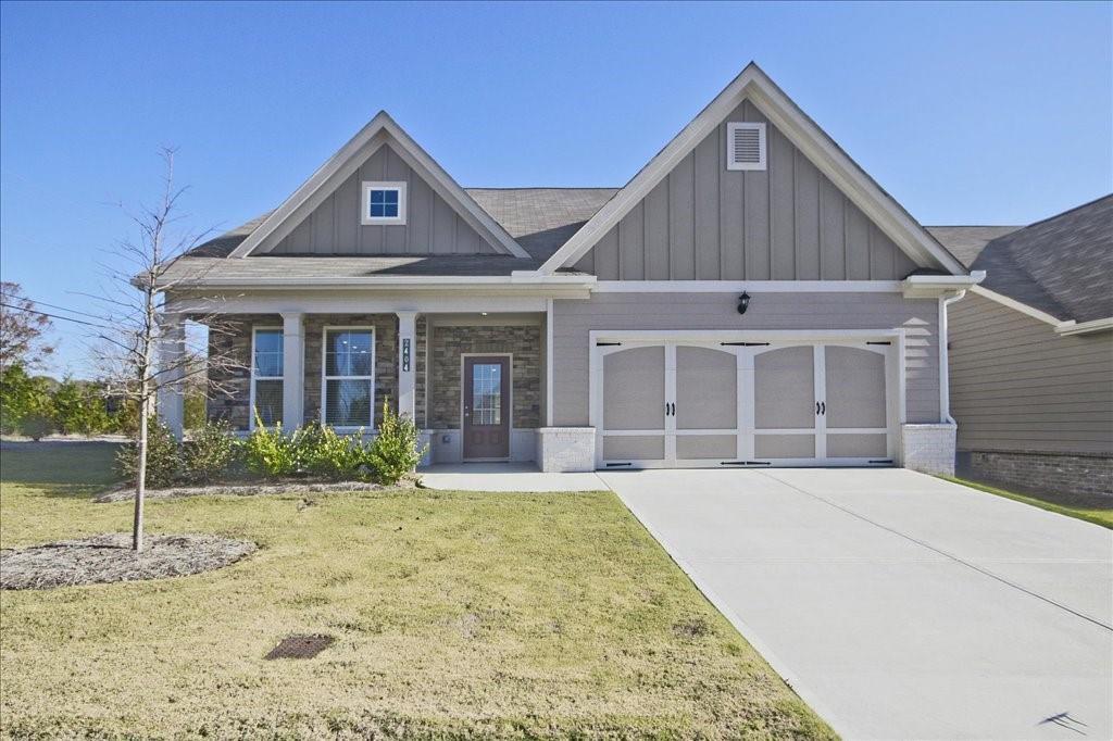 2404 Anhinga Dr., Loganville, GA 30052