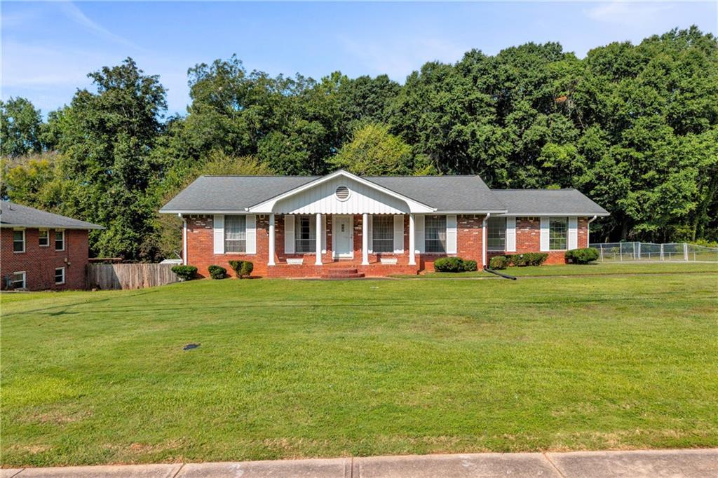 6125 Phillips Dr., Morrow, GA 30260