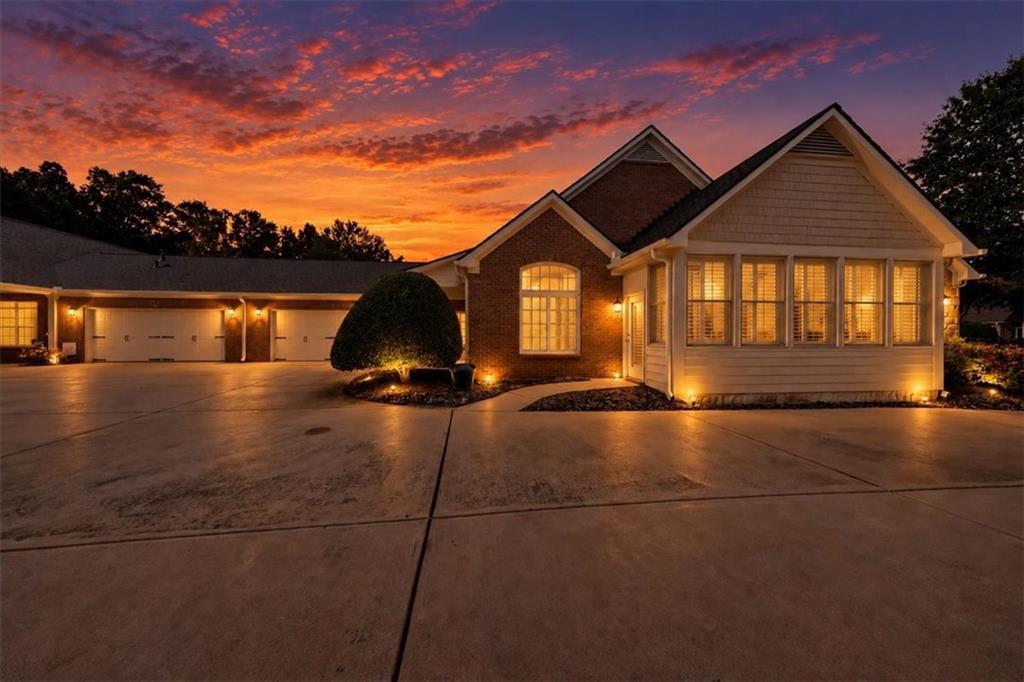 1001 Haven Cir., Douglasville, GA 30135