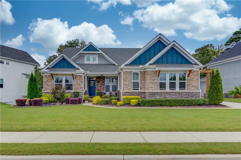 464 Michigan Cir., Hoschton, GA 30548