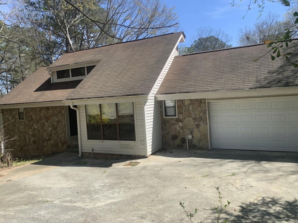 3958 Cotswold Dr., Lilburn, GA 30047