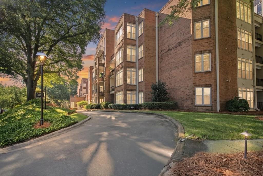 175 15th St. #208, Atlanta, GA 30309