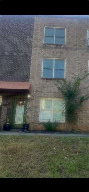 4940 West St., Forest Park, GA 30297