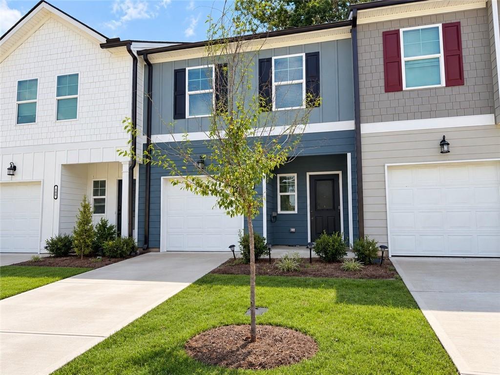 102 Jaxton St., Hoschton, GA 30548