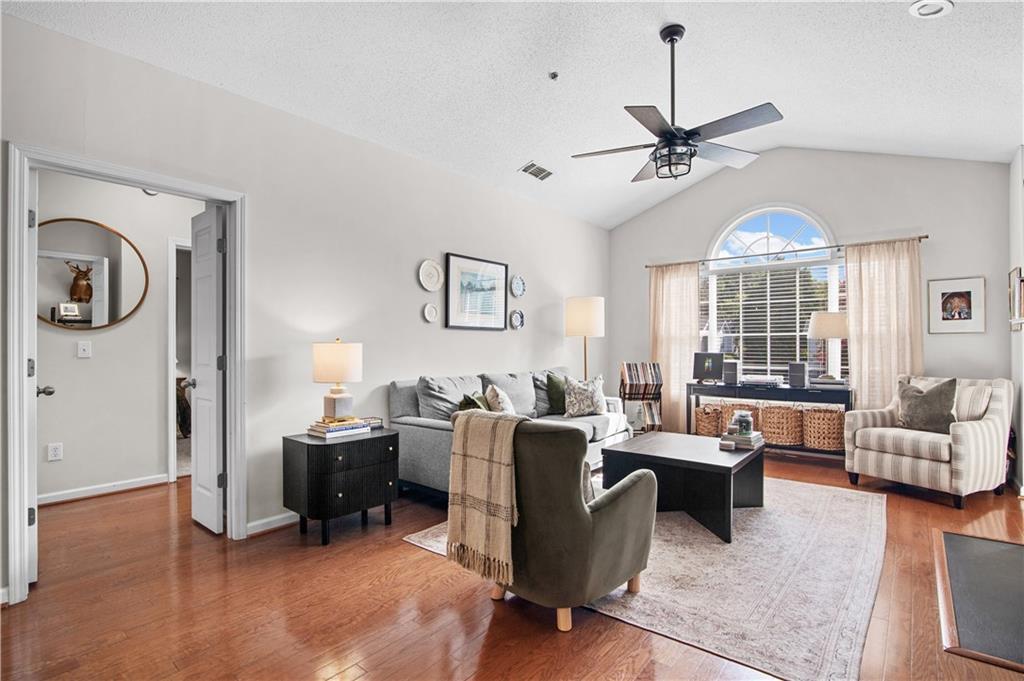 1209 Vinings Forest Ln. #12, Smyrna, GA 30080