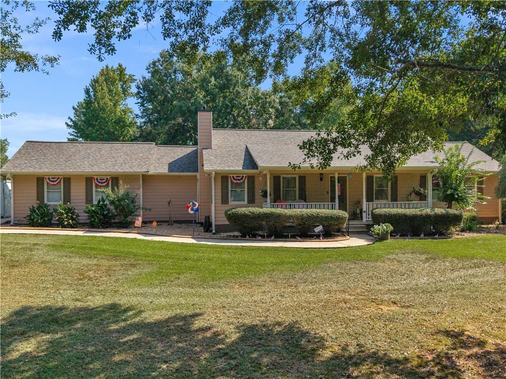 837 Sunset Dr., Locust Grove, GA 30248