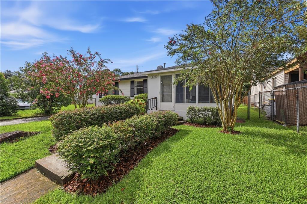 1229 E Bolton St., Savannah, GA 31404