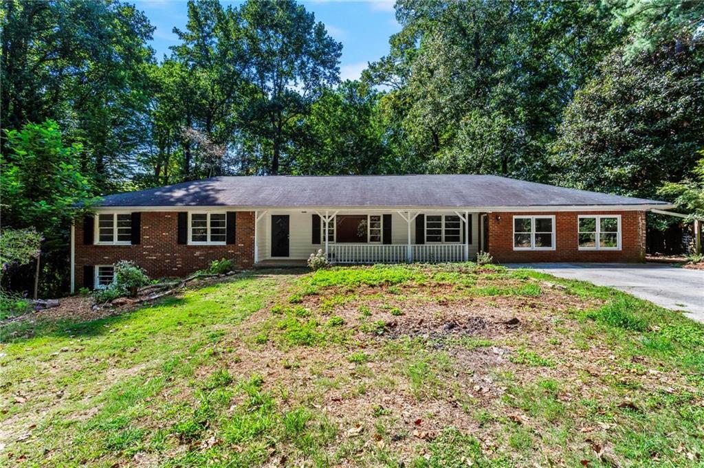 1360 Mclendon Dr., Decatur, GA 30033