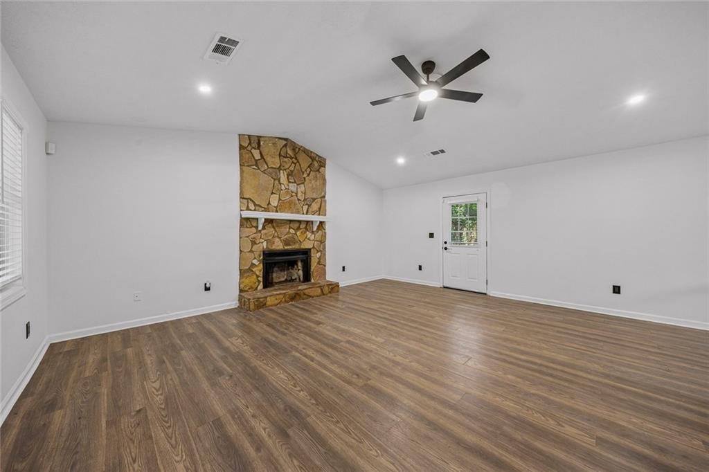 627 Ridge Ave., Stone Mountain, GA 30083