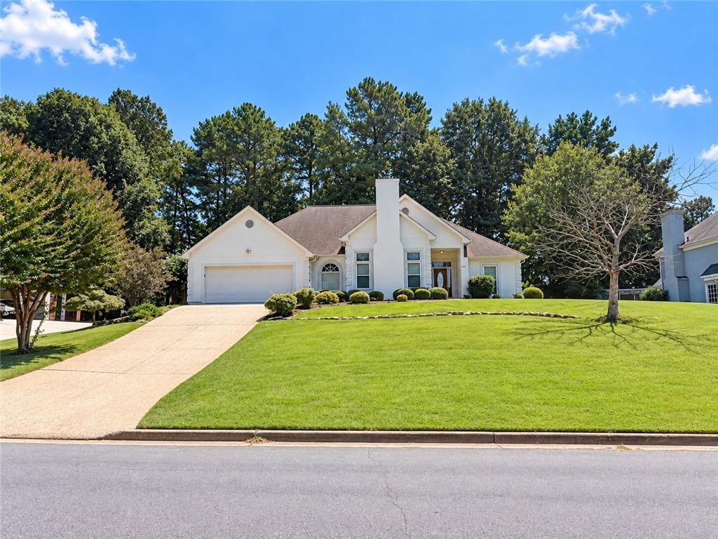 1090 Swan Mill Ct., Suwanee, GA 30024