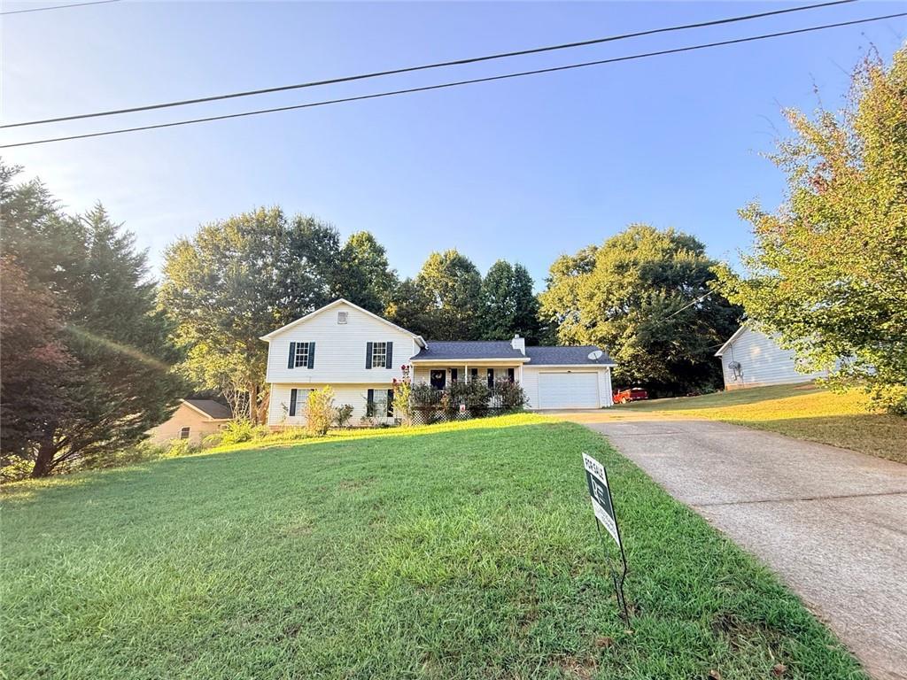 4400 Leafview Dr., Gillsville, GA 30543
