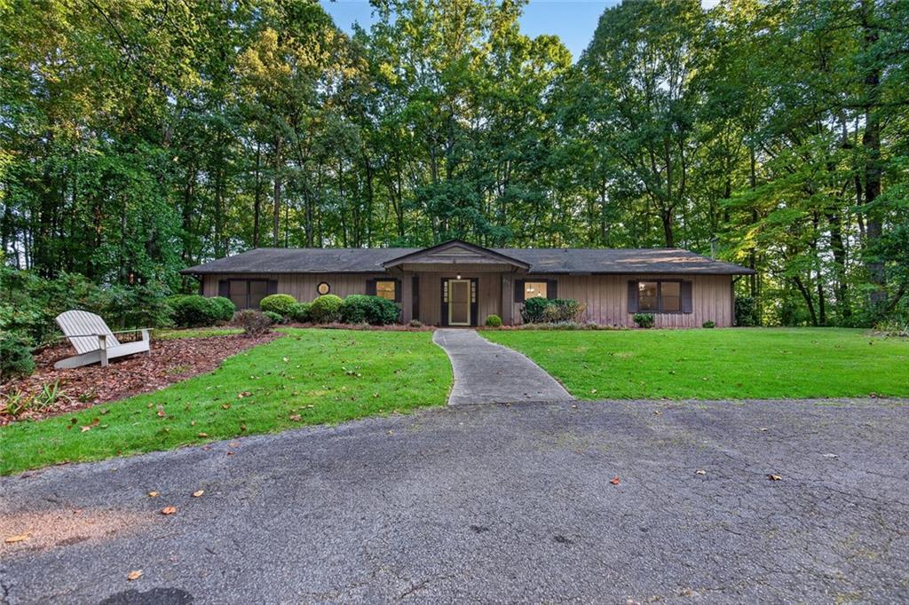 536 Adams Rd., Fayetteville, GA 30214