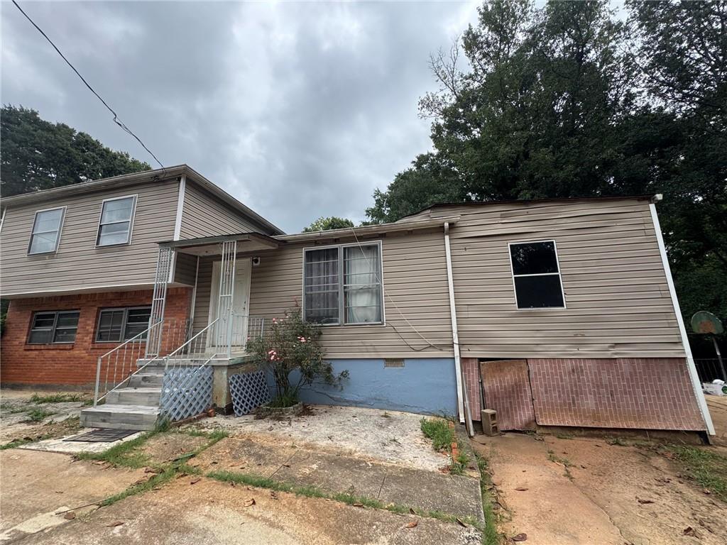 6186 Holiday Blvd., Forest Park, GA 30297