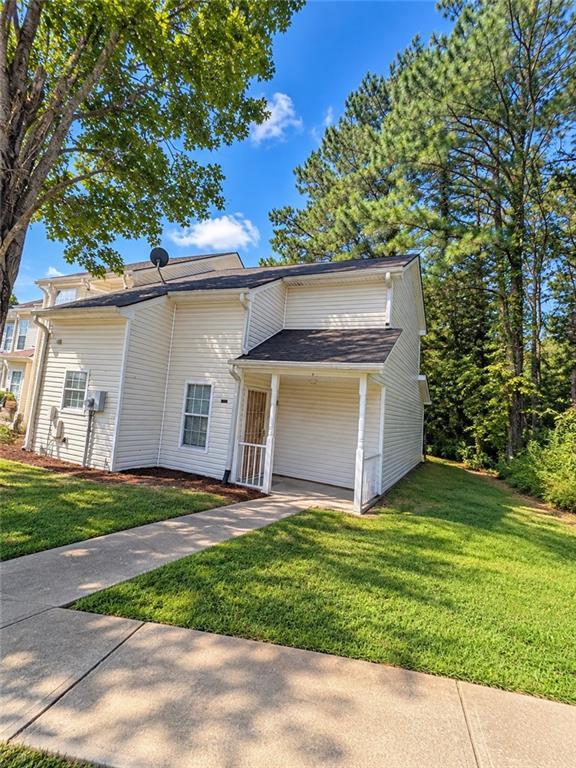 5896 Trent Walk Dr., Lithonia, GA 30038