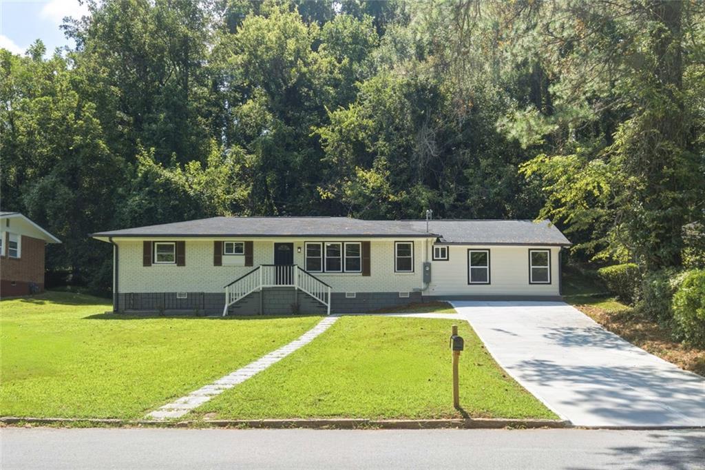 126 Meadow Park Ln., Atlanta, GA 30315