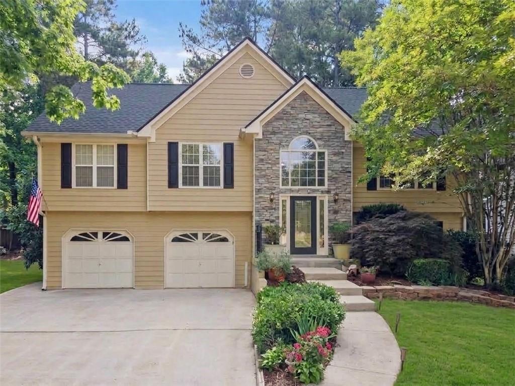 402 Township Ln., Woodstock, GA 30189
