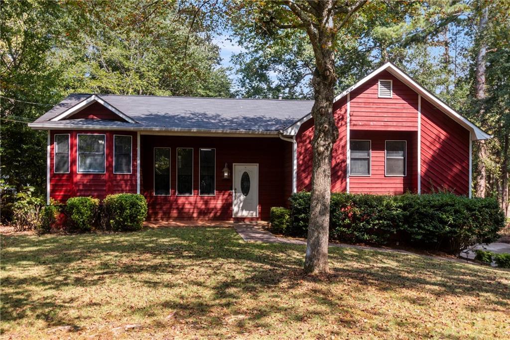 5792 Stonehaven Dr., Kennesaw, GA 30152