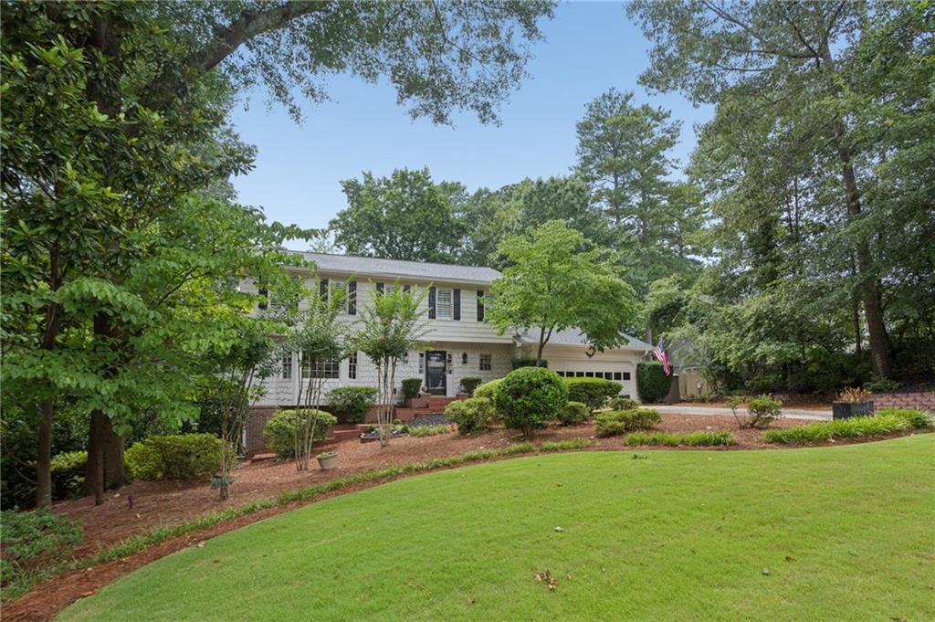 3825 Creekview Dr., Marietta, GA 30068