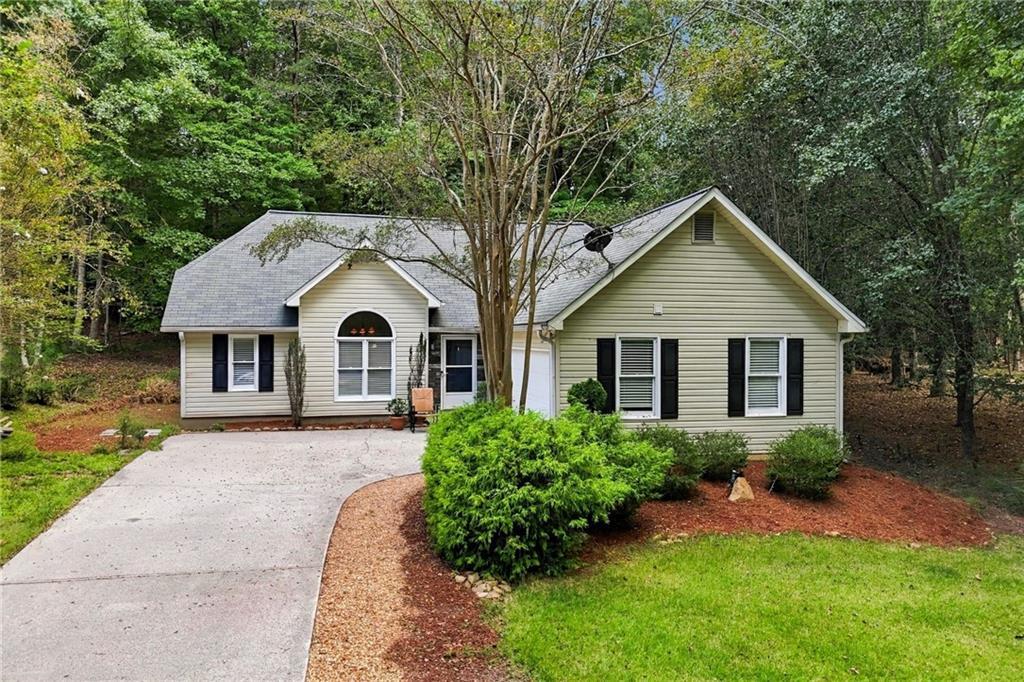 146 Pinebrook Dr., Waleska, GA 30183