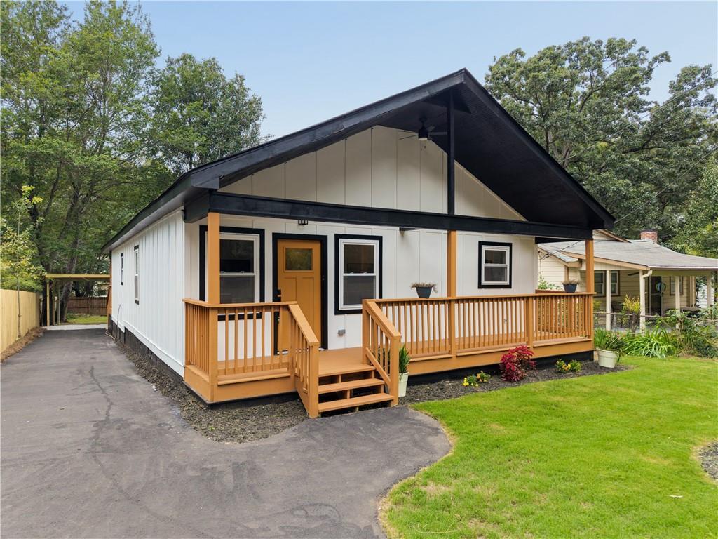 882 Tanner Dr., Scottdale, GA 30079