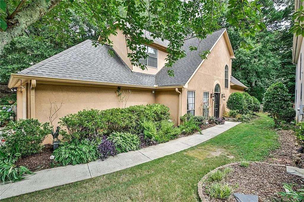 270 Sweetwater Trace Trace, Alpharetta, GA 30076