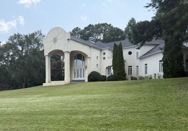 110 Standing Oak Pl., Fayetteville, GA 30214