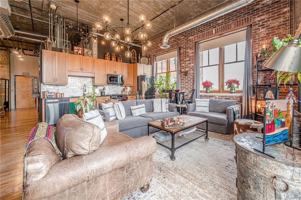 3235 Roswell Rd. #819, Atlanta, GA 30305