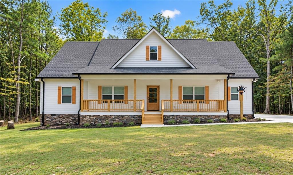 1632 New Rosedale Rd., Armuchee, GA 30105