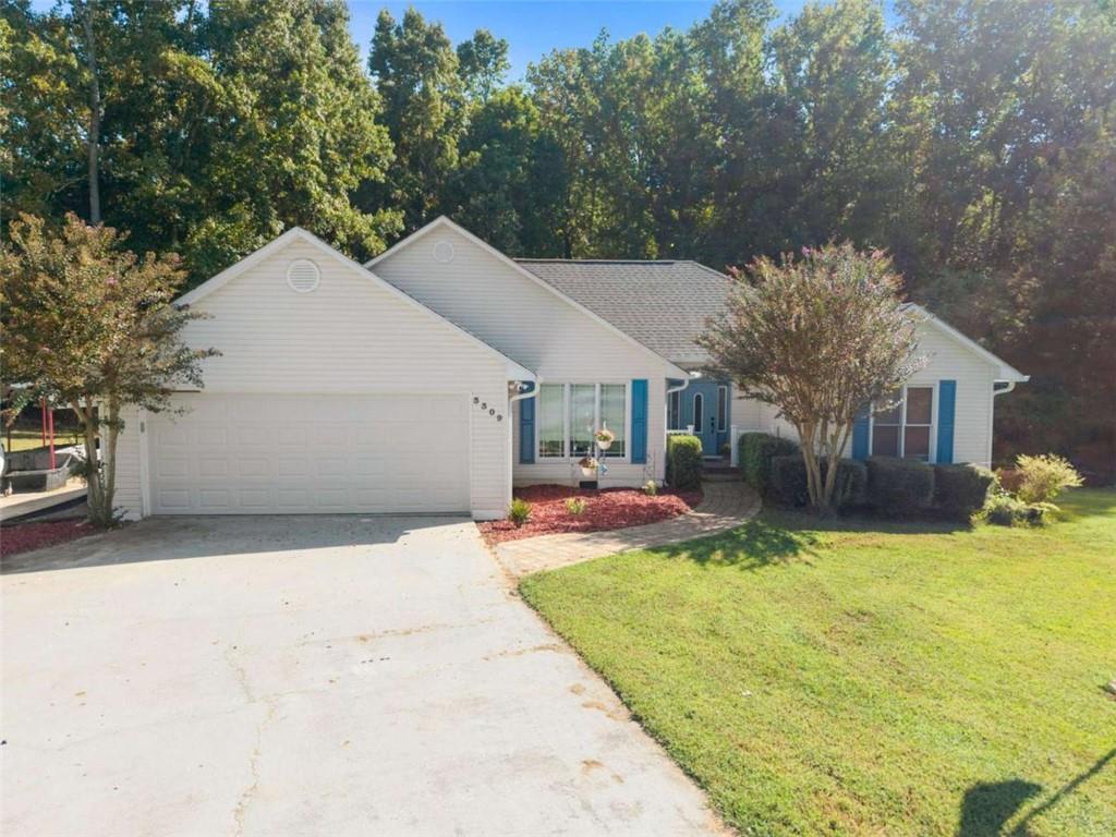 3309 Jean Marie Ln., Gainesville, GA 30506