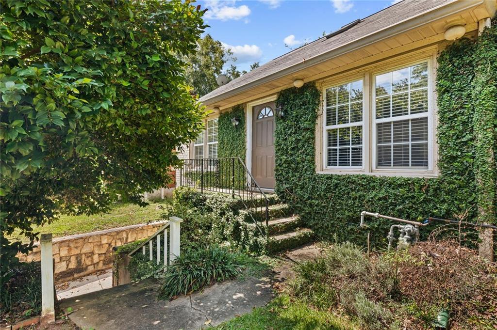 1619 Sylvan Rd., Atlanta, GA 30310