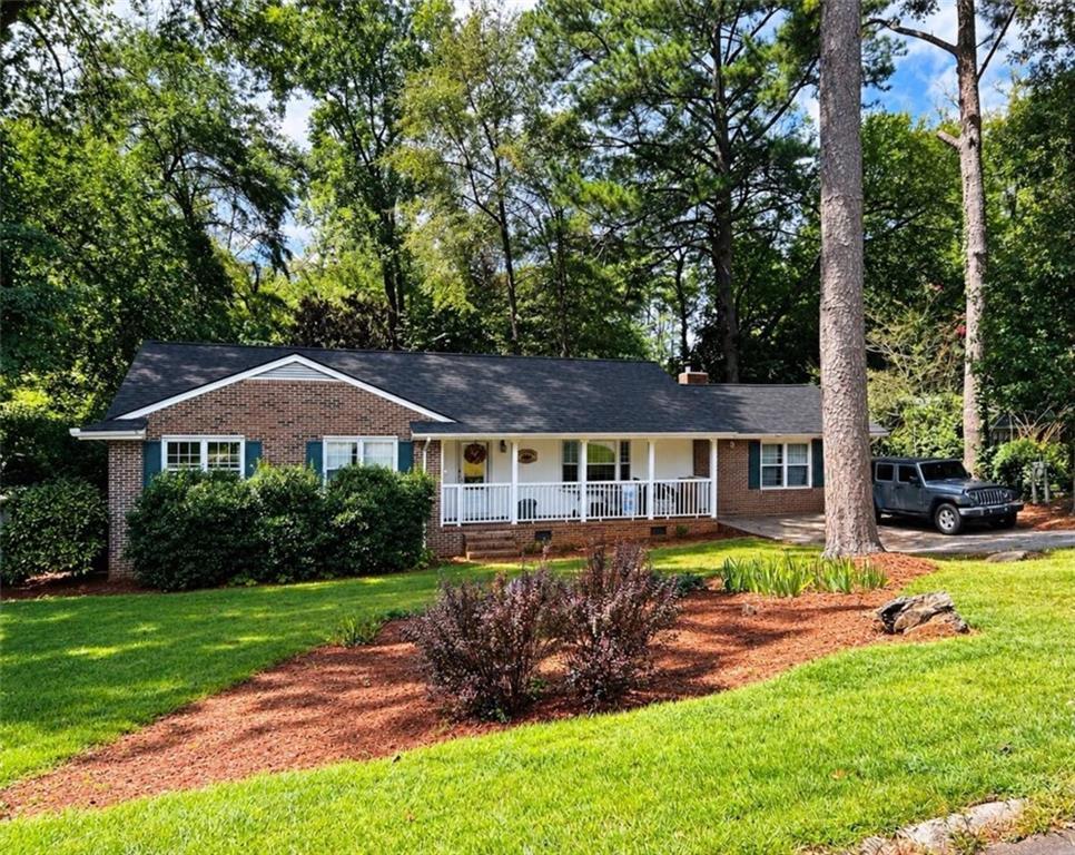 113 Amy Ln., Carrollton, GA 30117