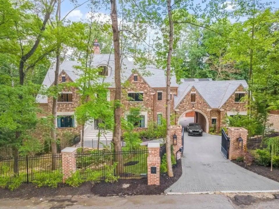1710 Adams Dr., Atlanta, GA 30311