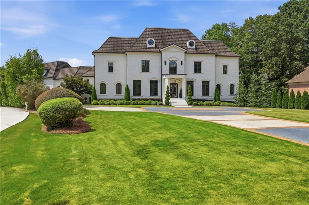 6520 Pembroke Pl., Cumming, GA 30040