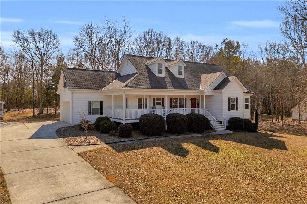 3020 Meadow Tr., Loganville, GA 30052