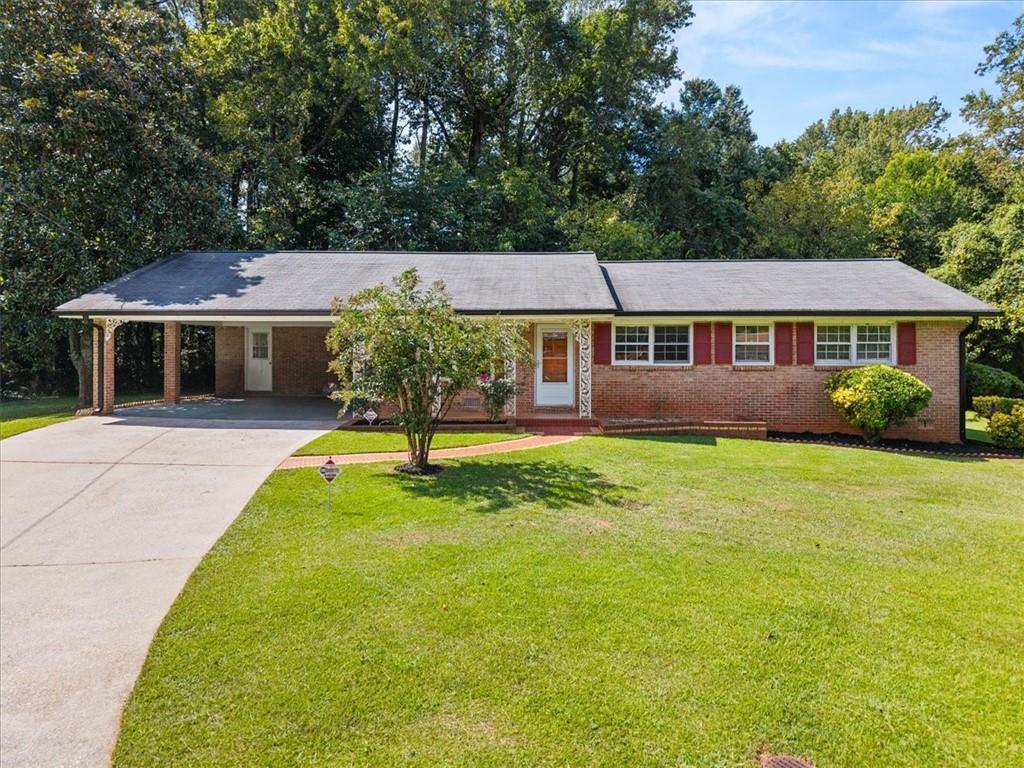 3961 Camelot Ct., Tucker, GA 30084