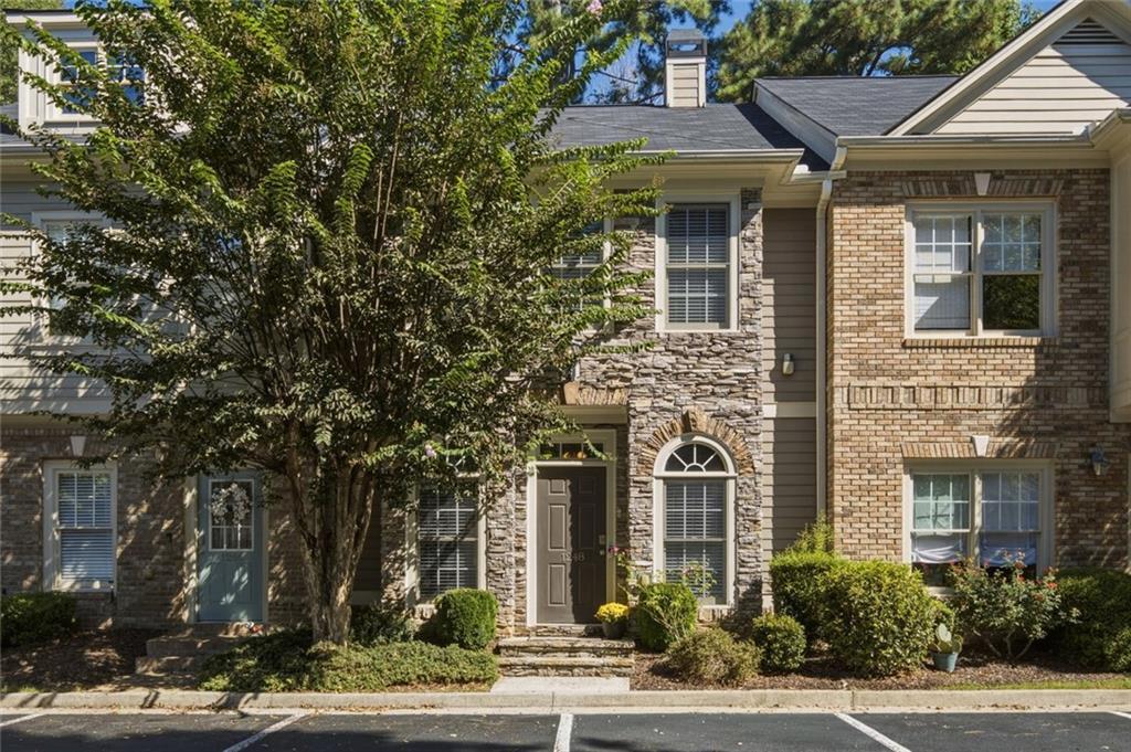 1248 Harris Commons Pl., Roswell, GA 30076