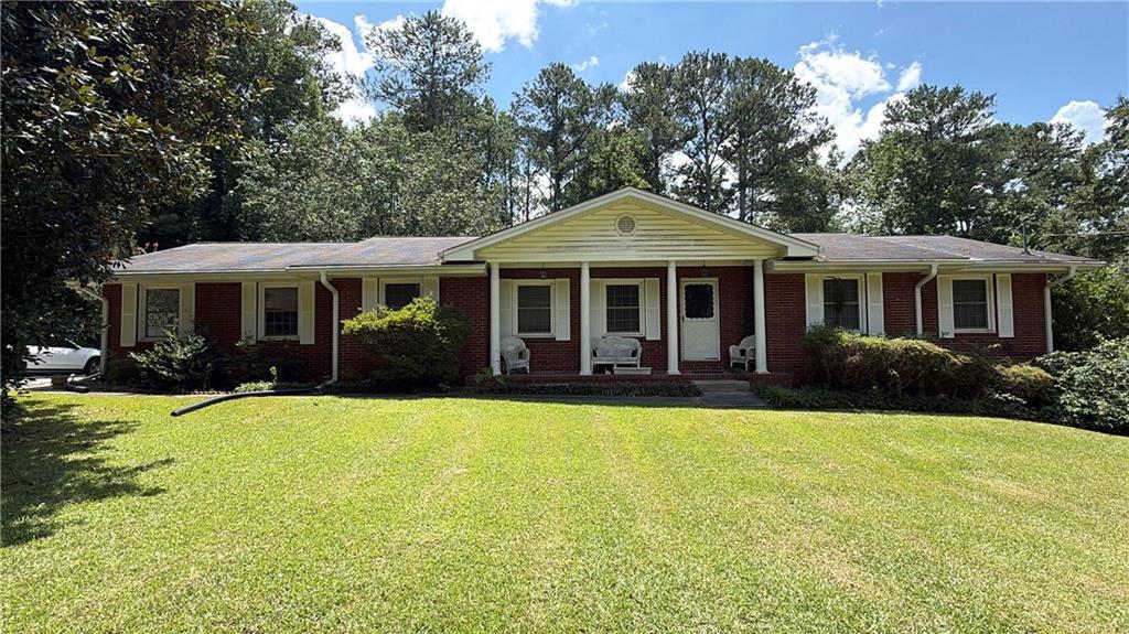1708 Norden Rd., Riverdale, GA 30296