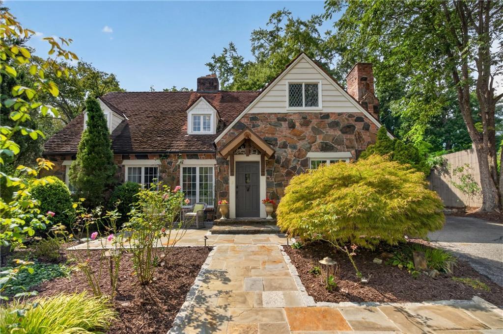 3626 Kingsboro Rd., Atlanta, GA 30319