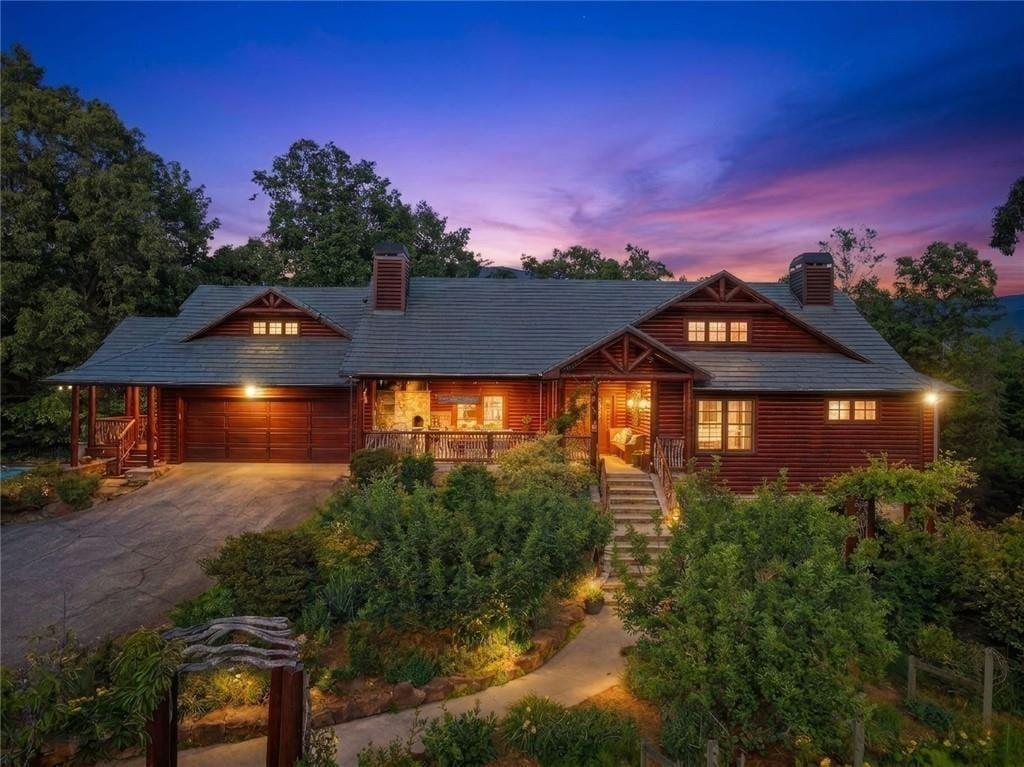 1823 Shoal Creek Rd, Clarkesville, GA 30523