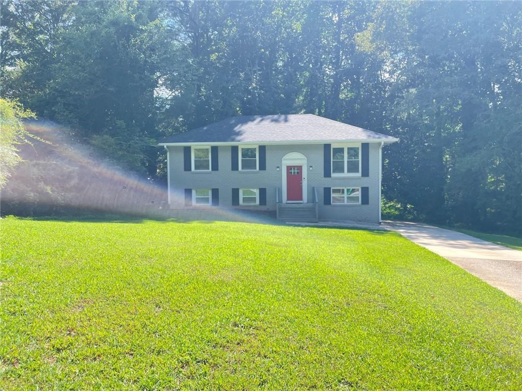 1537 Spruce Ridge Ct., Stone Mountain, GA 30083