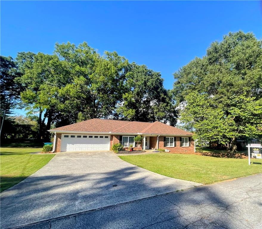 2520 Morningside Dr., Austell, GA 30106
