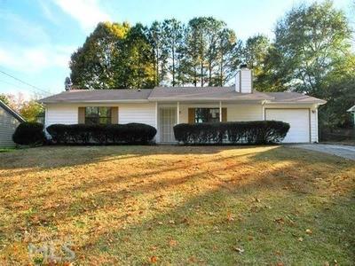1077 Walnut Creek Ln., Jonesboro, GA 30238