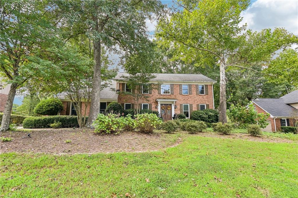 3804 Club Forest Dr., Peachtree Corners, GA 30092
