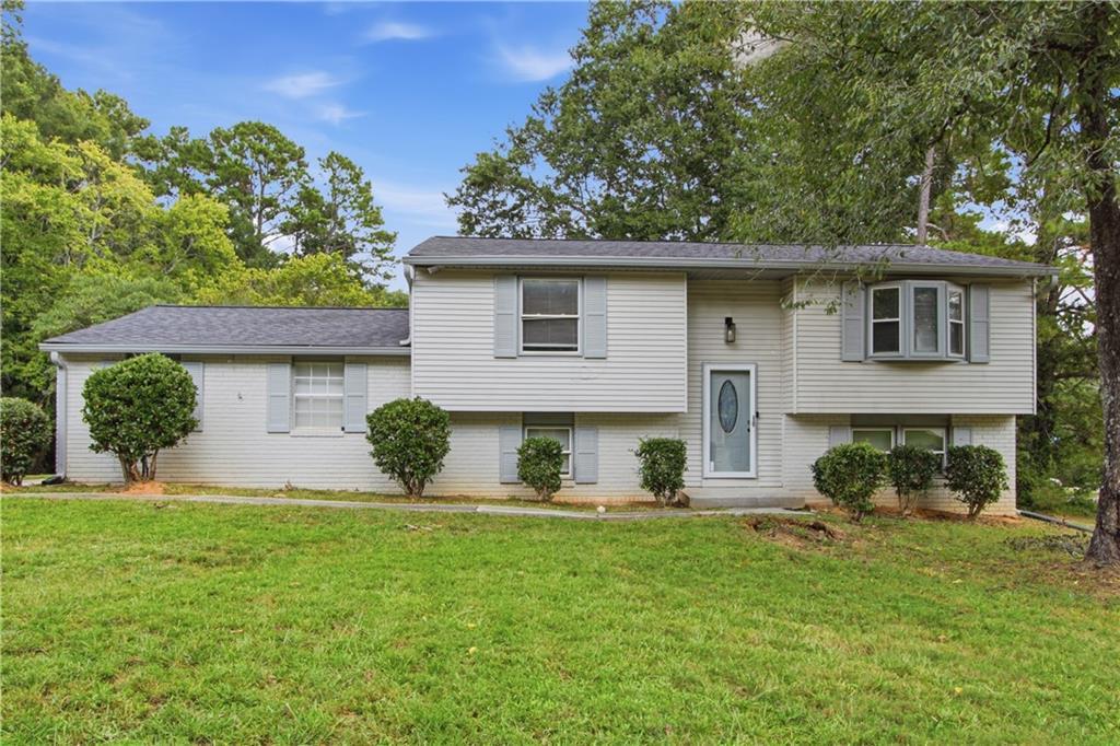 3724 Bramblevine Cir., Lithonia, GA 30038